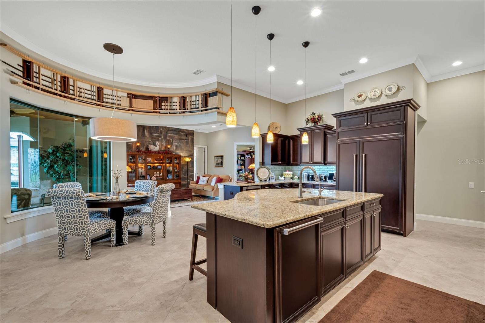 2351 HERITAGE LAKES DR