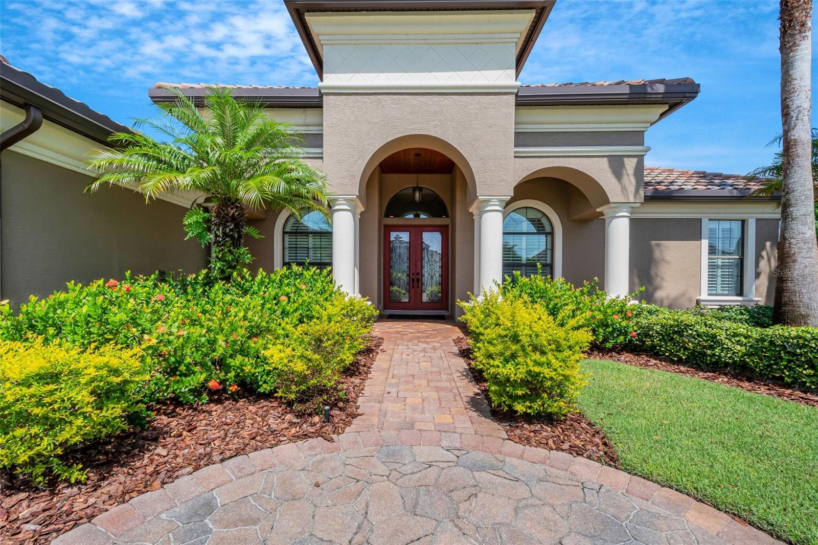 2351 HERITAGE LAKES DR