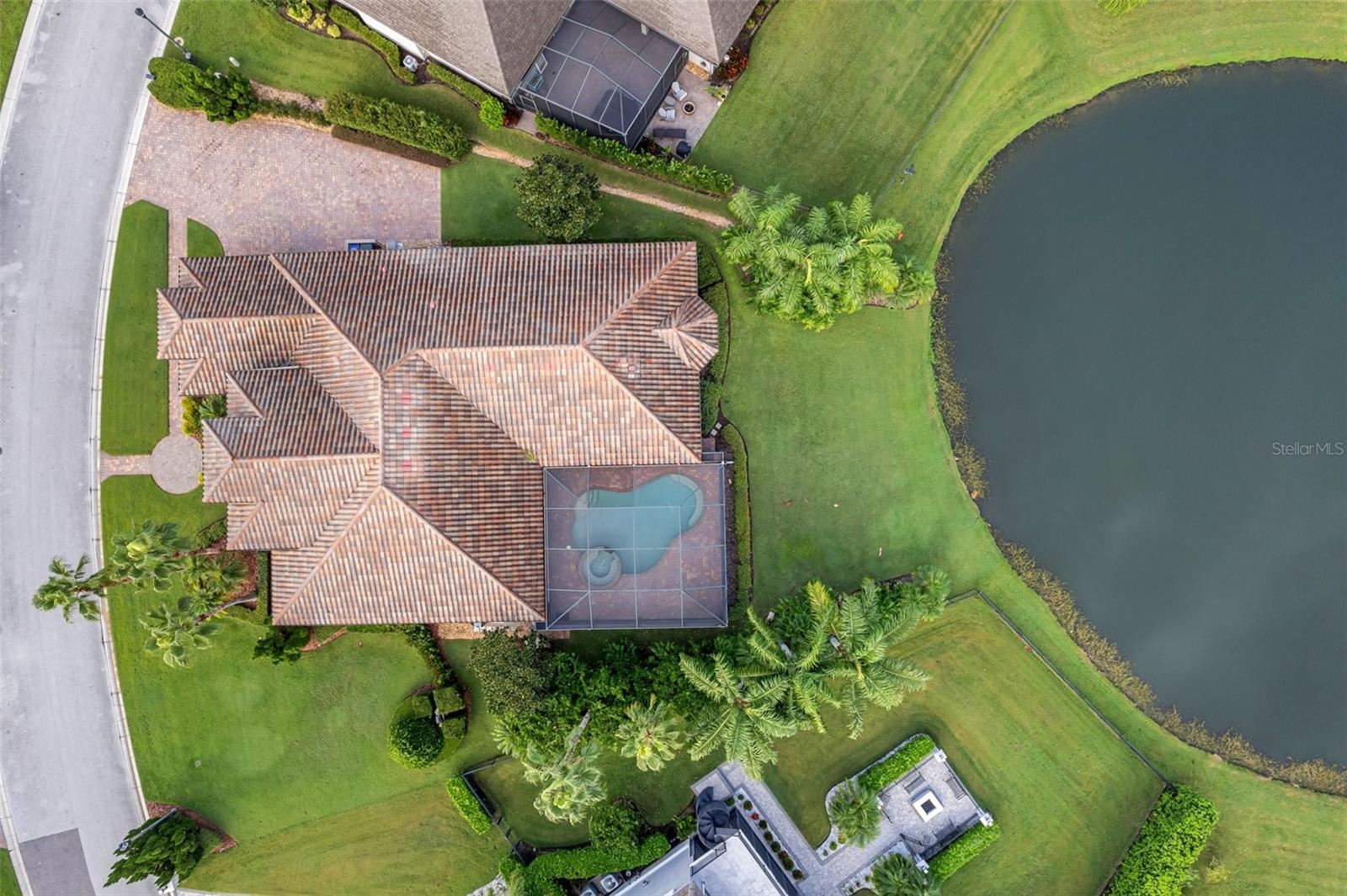 2351 HERITAGE LAKES DR