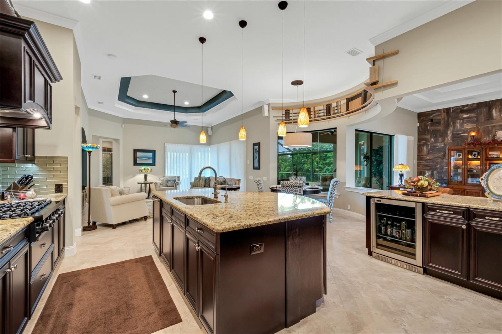 2351 HERITAGE LAKES DR