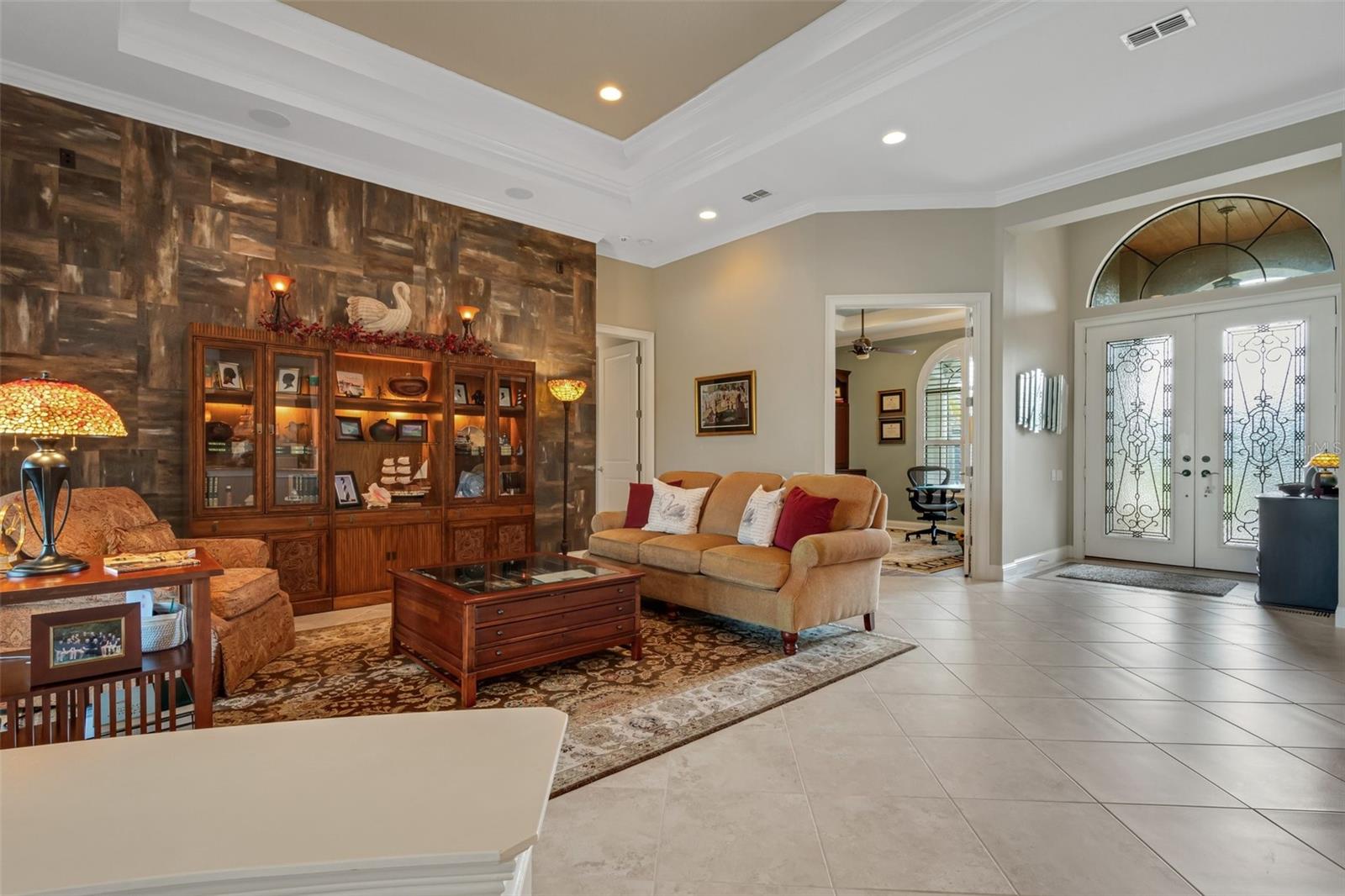 2351 HERITAGE LAKES DR
