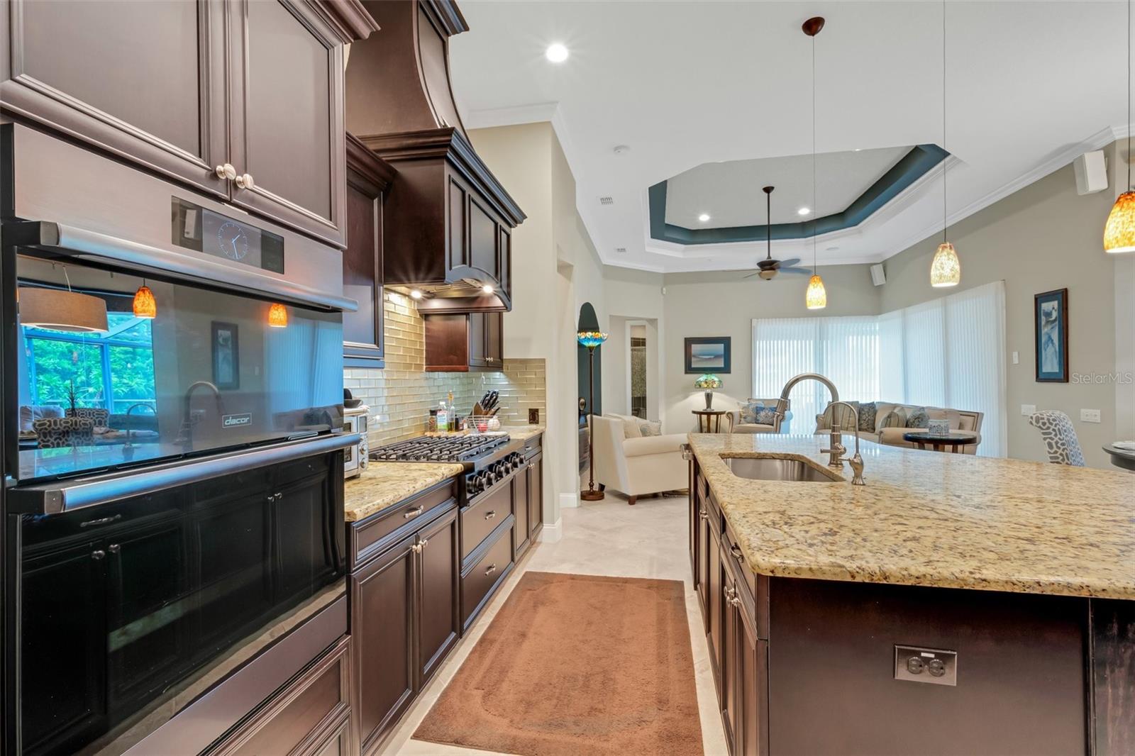 2351 HERITAGE LAKES DR