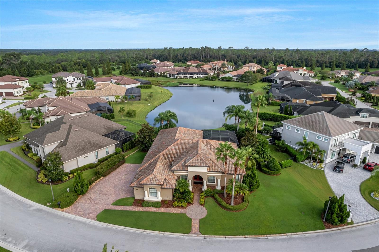 2351 HERITAGE LAKES DR
