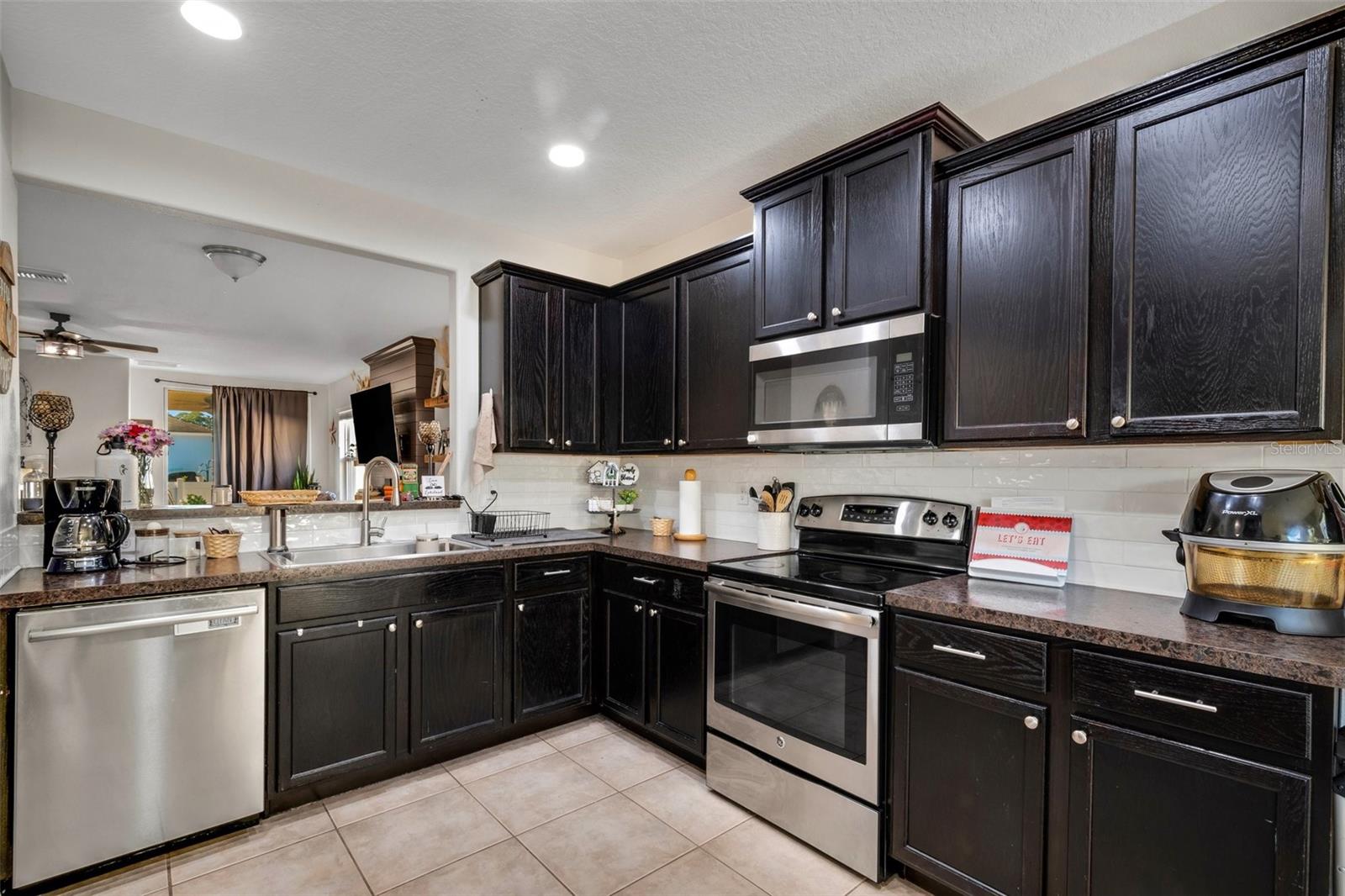 1429 WALLACE MANOR PASS