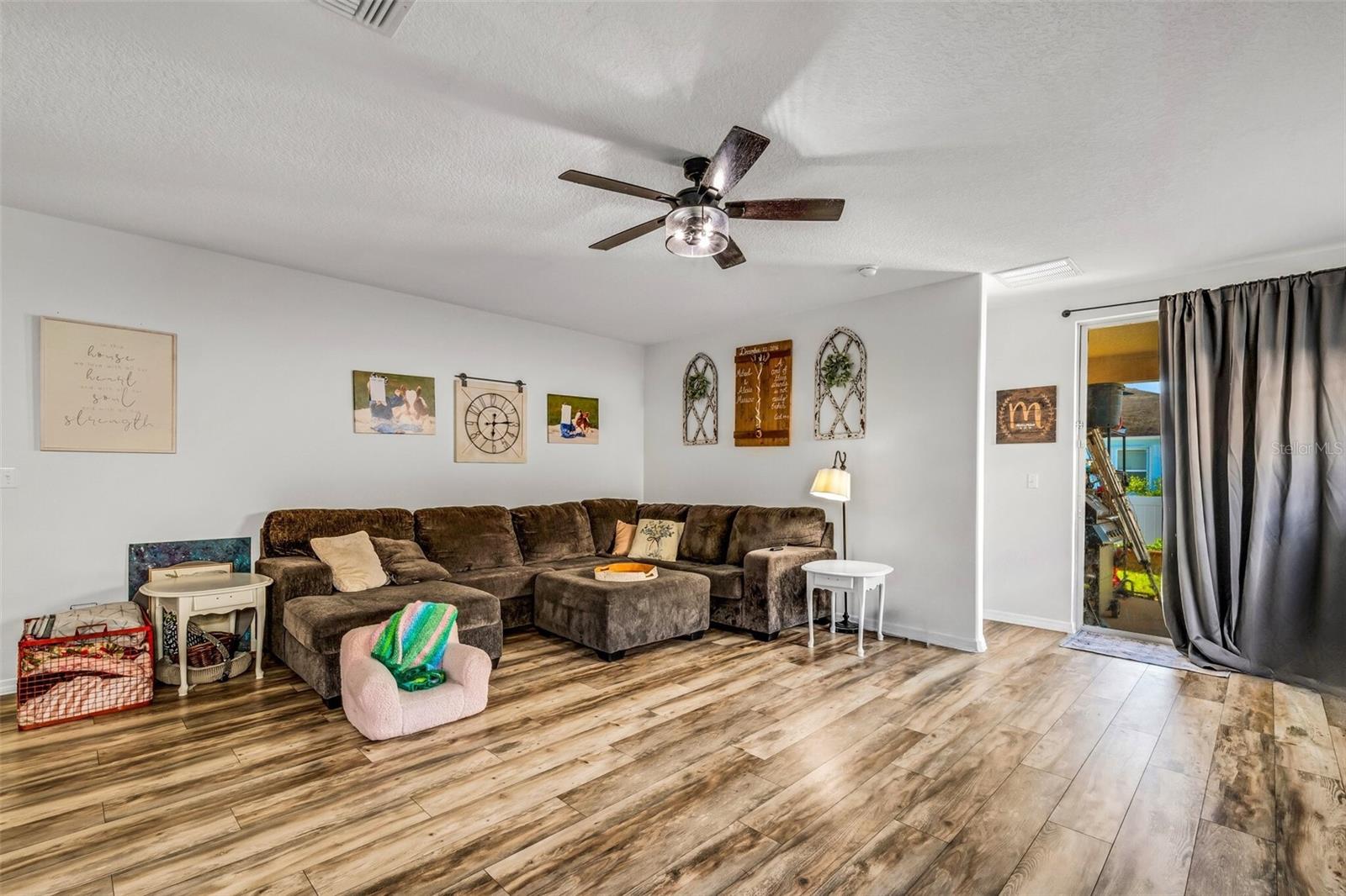 1429 WALLACE MANOR PASS