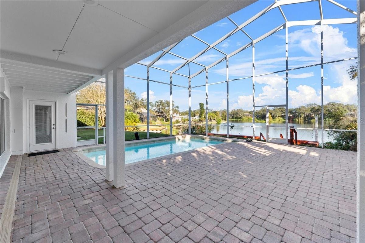 83 SHADOW LN