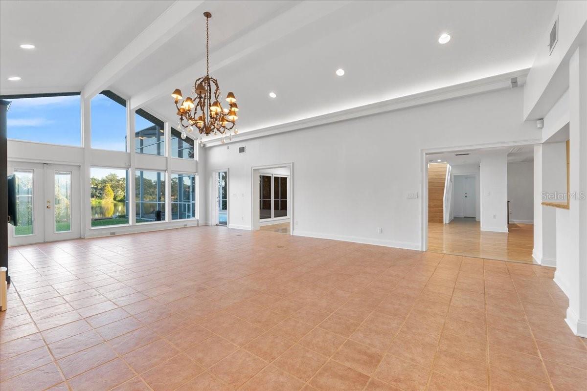 83 SHADOW LN