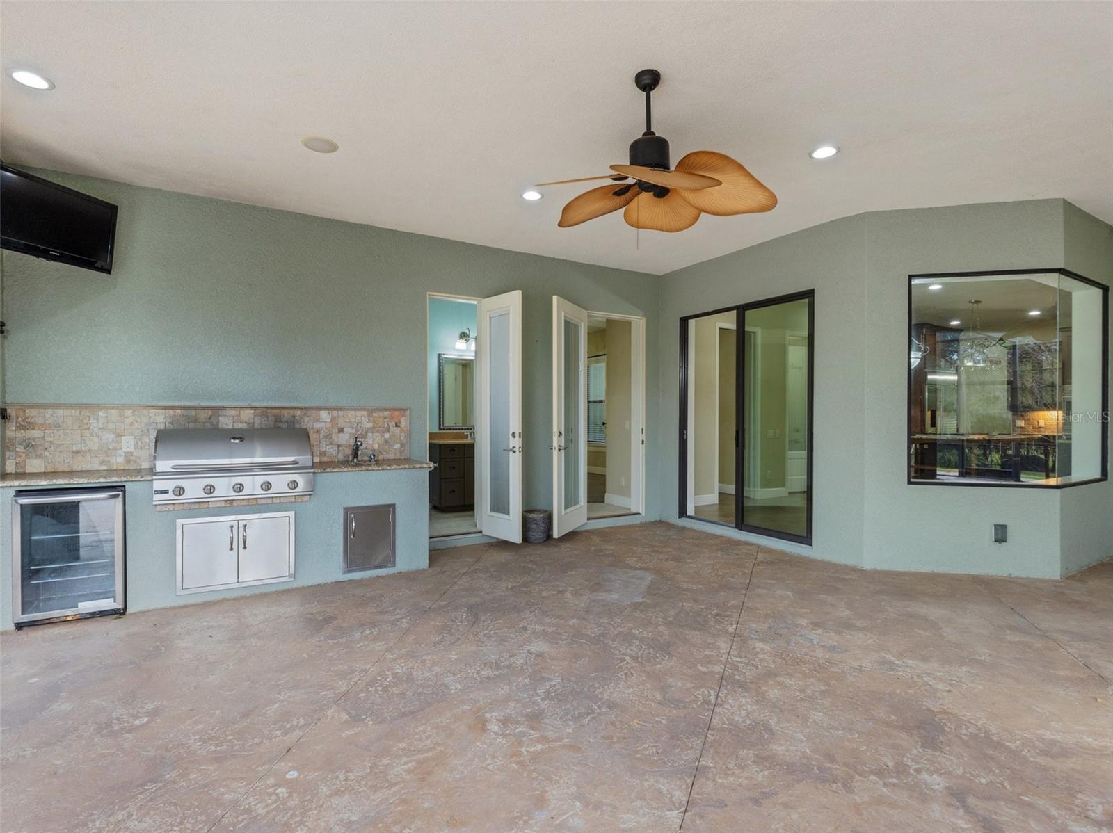 6455 WALKERS GLEN DR