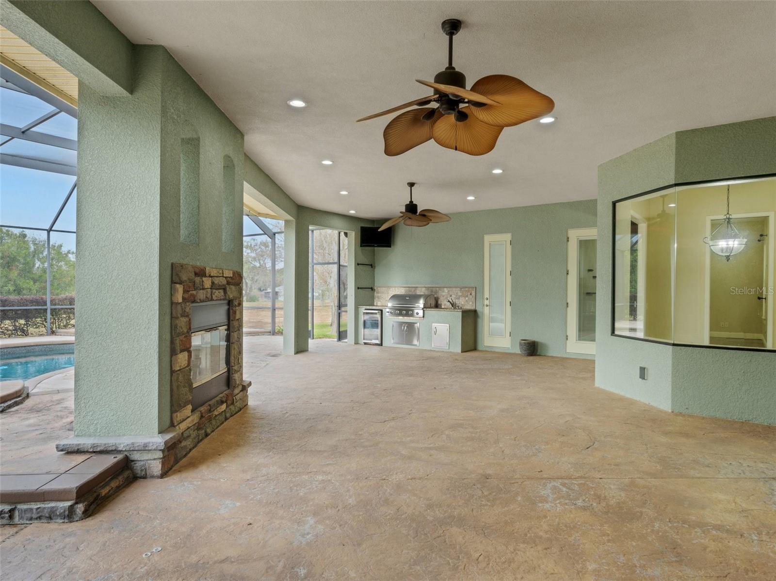 6455 WALKERS GLEN DR