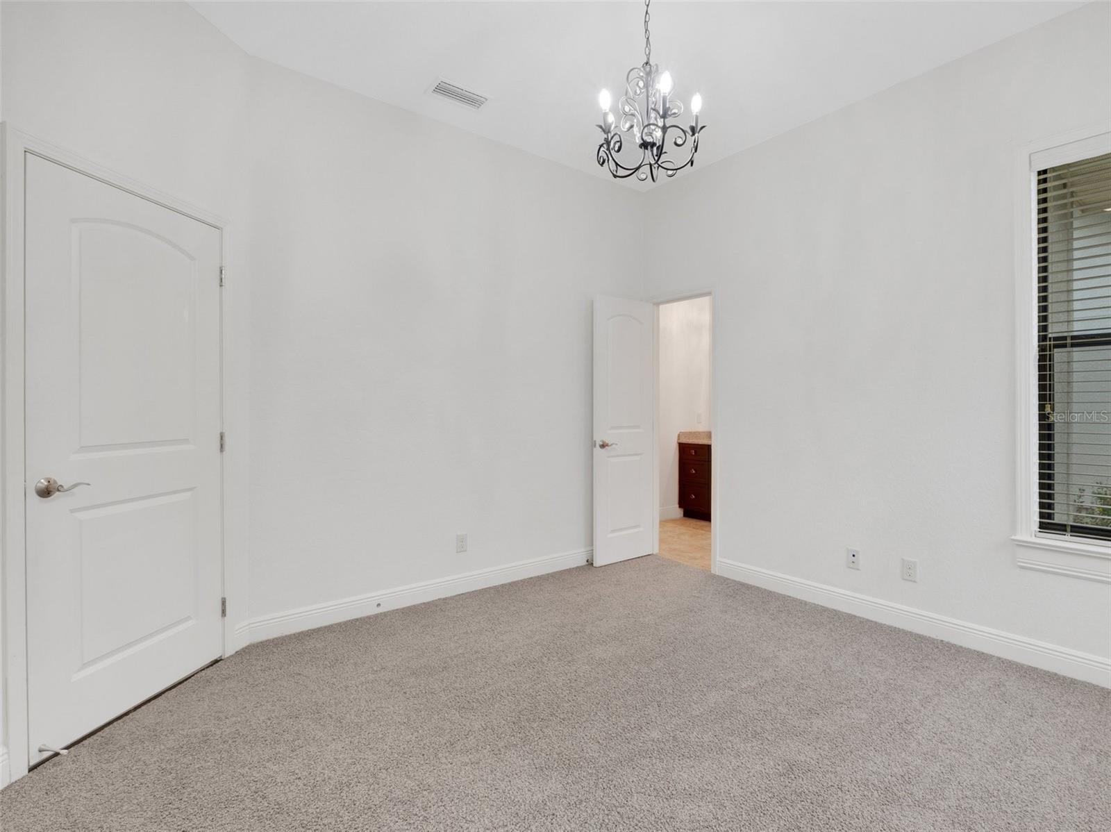 6455 WALKERS GLEN DR