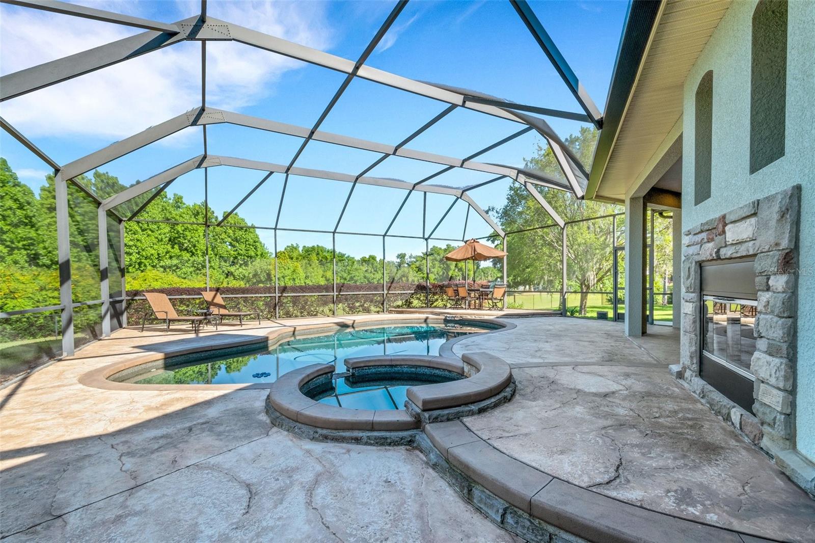 6455 WALKERS GLEN DR