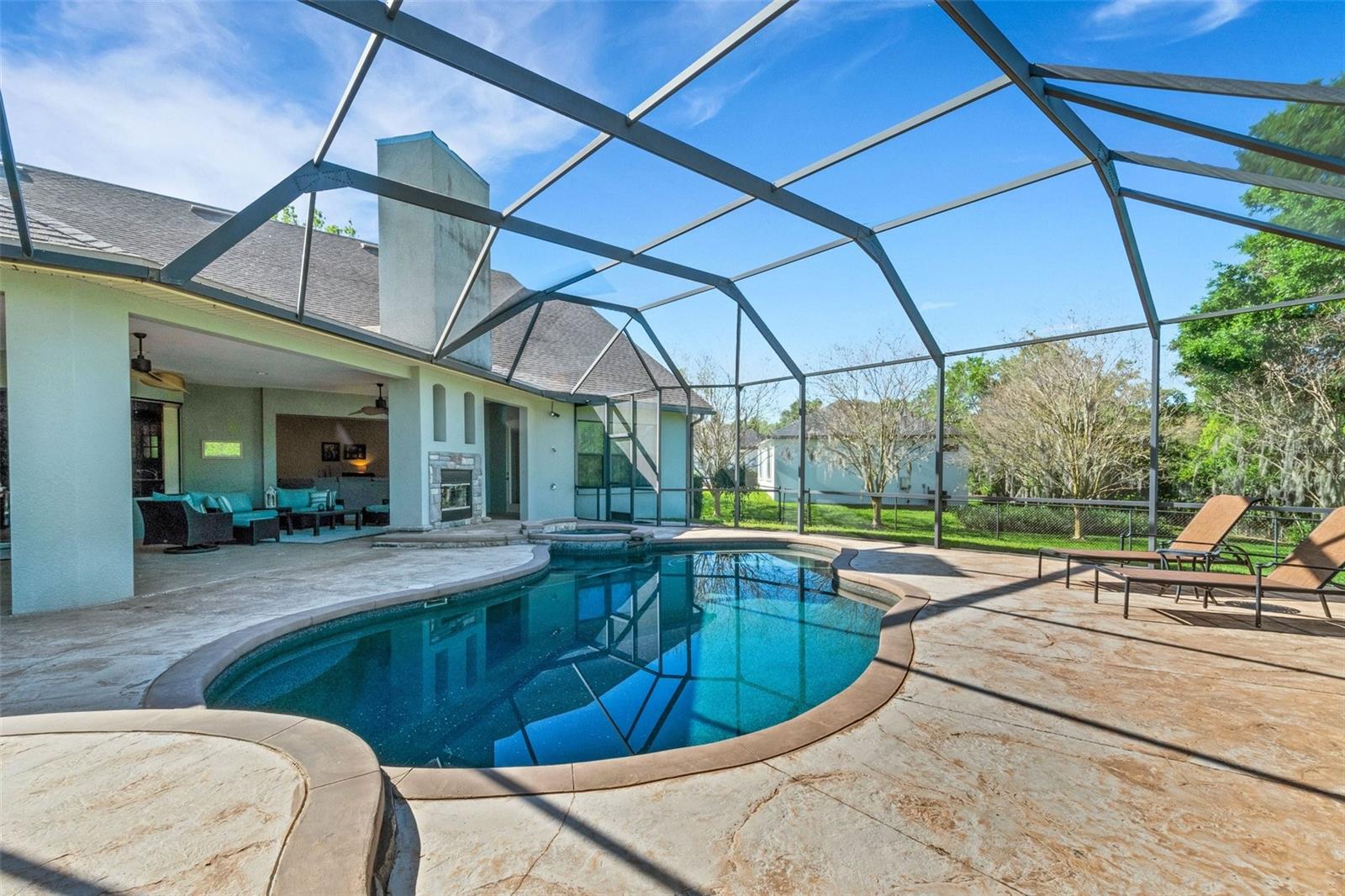 6455 WALKERS GLEN DR