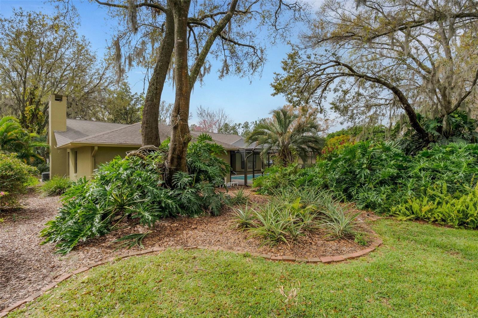 3845 GARNET DR