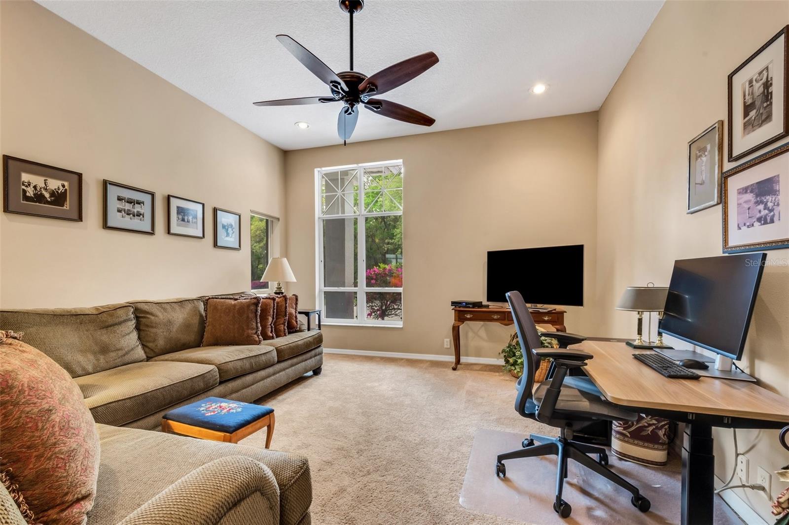 5933 LAKE VICTORIA DR