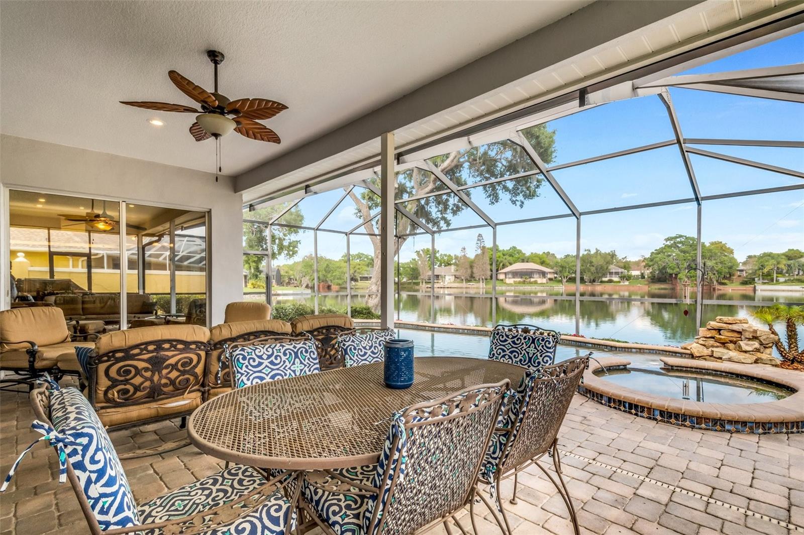 5933 LAKE VICTORIA DR