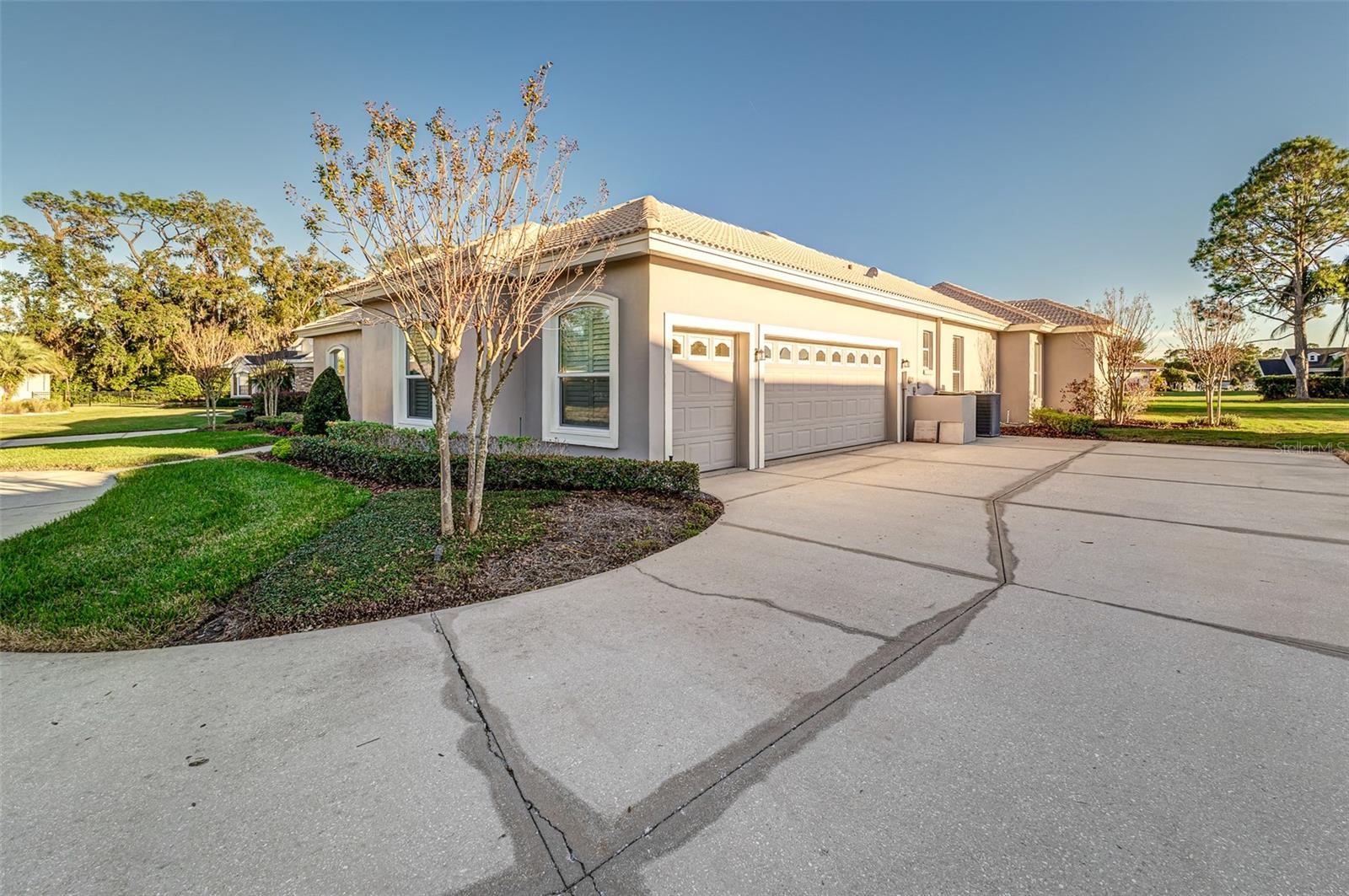 820 WHITESTONE CT