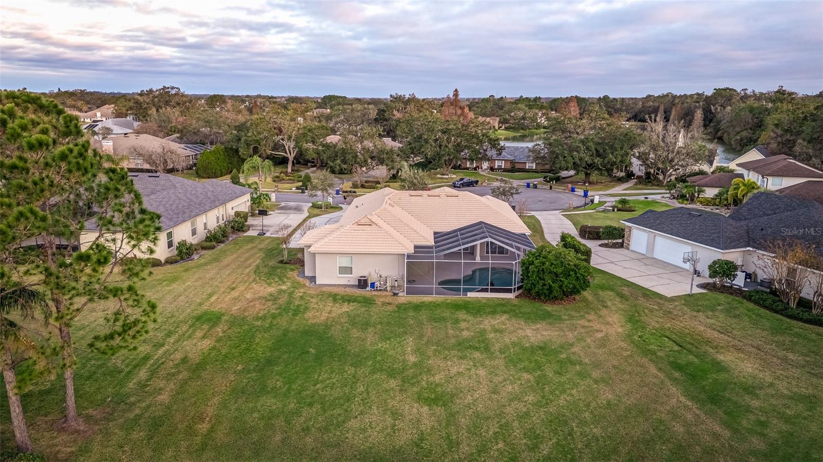 820 WHITESTONE CT