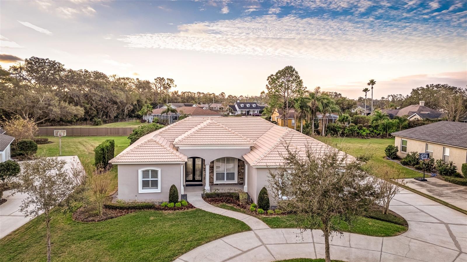 820 WHITESTONE CT