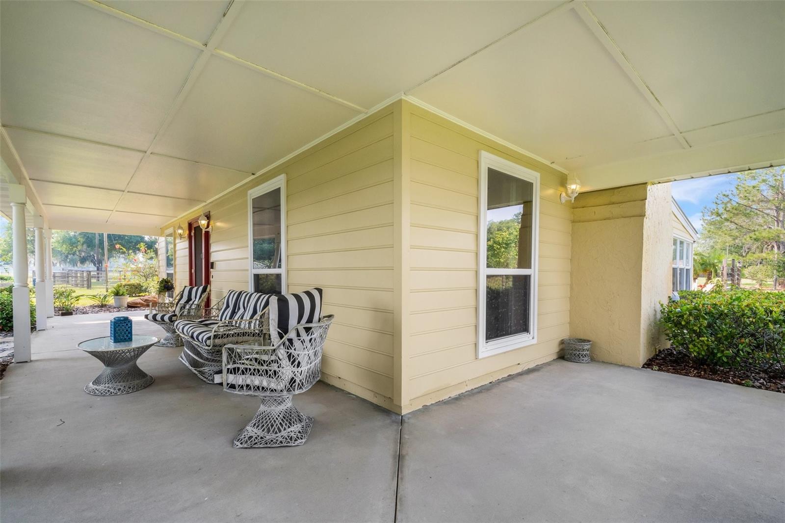 1722 BROKEN ARROW TRL N