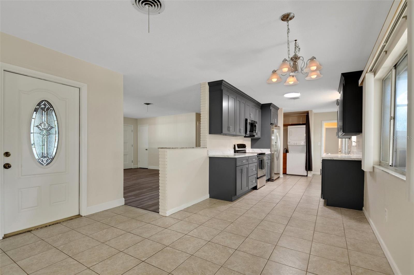 1721 PETERSBURG AVE