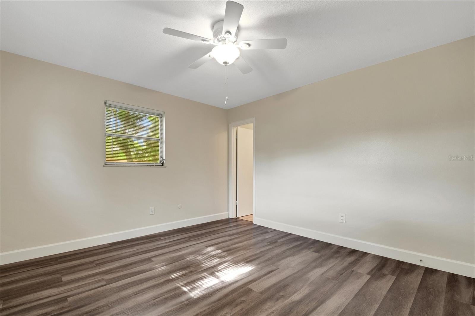 1721 PETERSBURG AVE