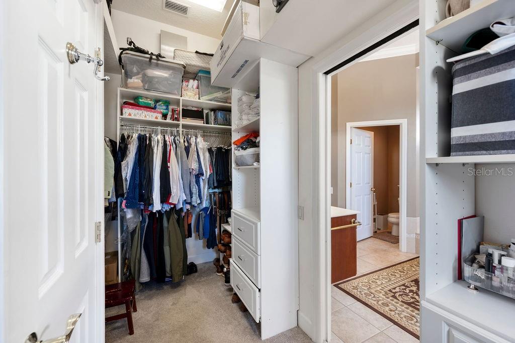 1217 VISTA HILLS DR