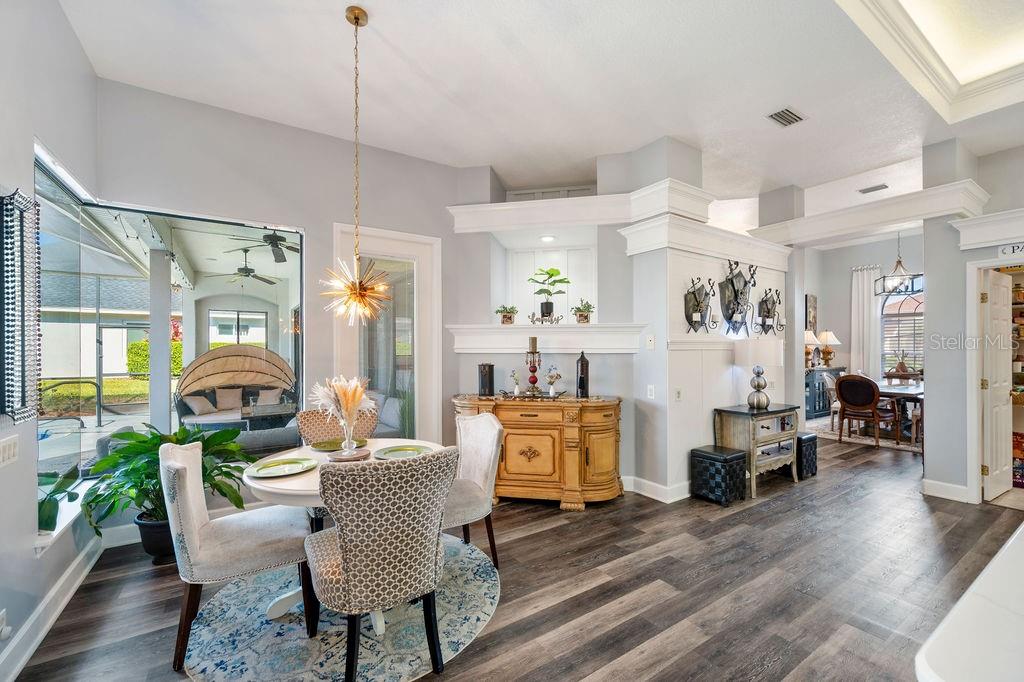 1217 VISTA HILLS DR