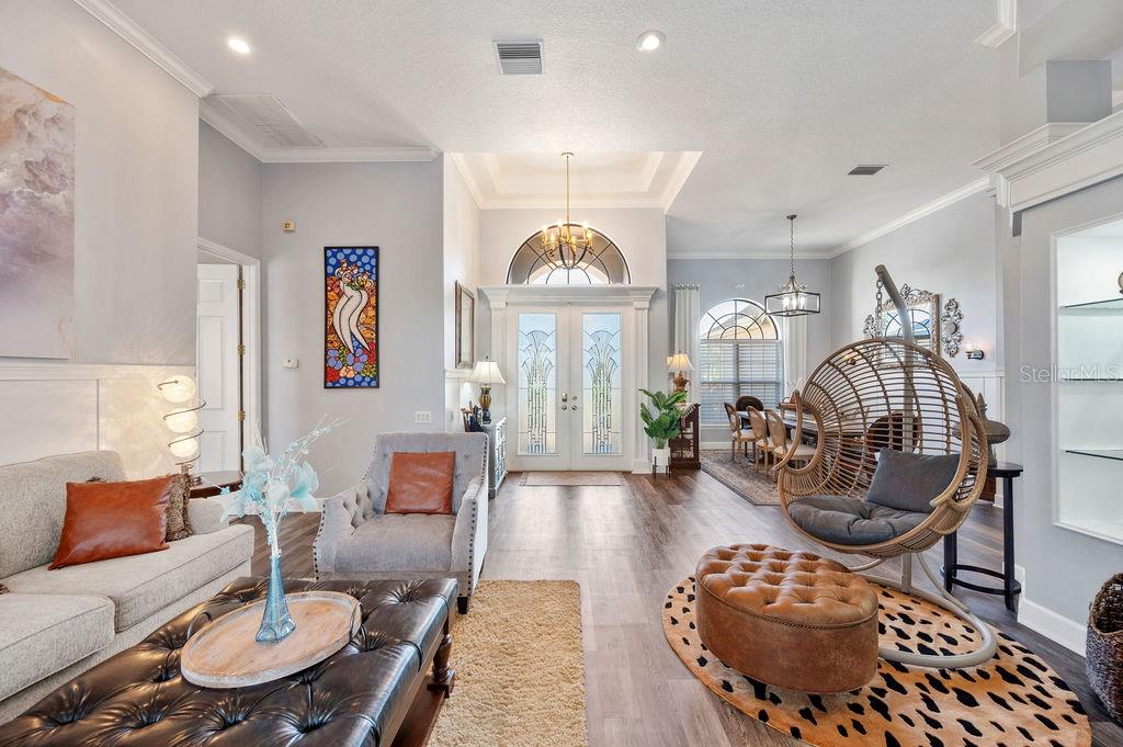 1217 VISTA HILLS DR