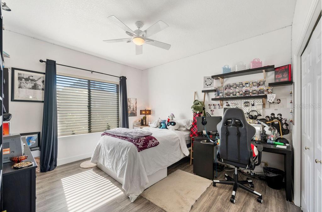 1217 VISTA HILLS DR
