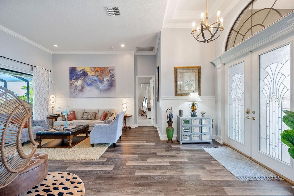 1217 VISTA HILLS DR