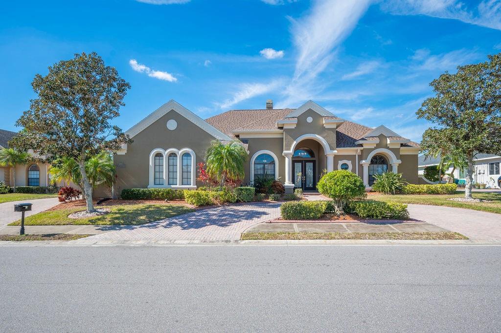 1217 VISTA HILLS DR