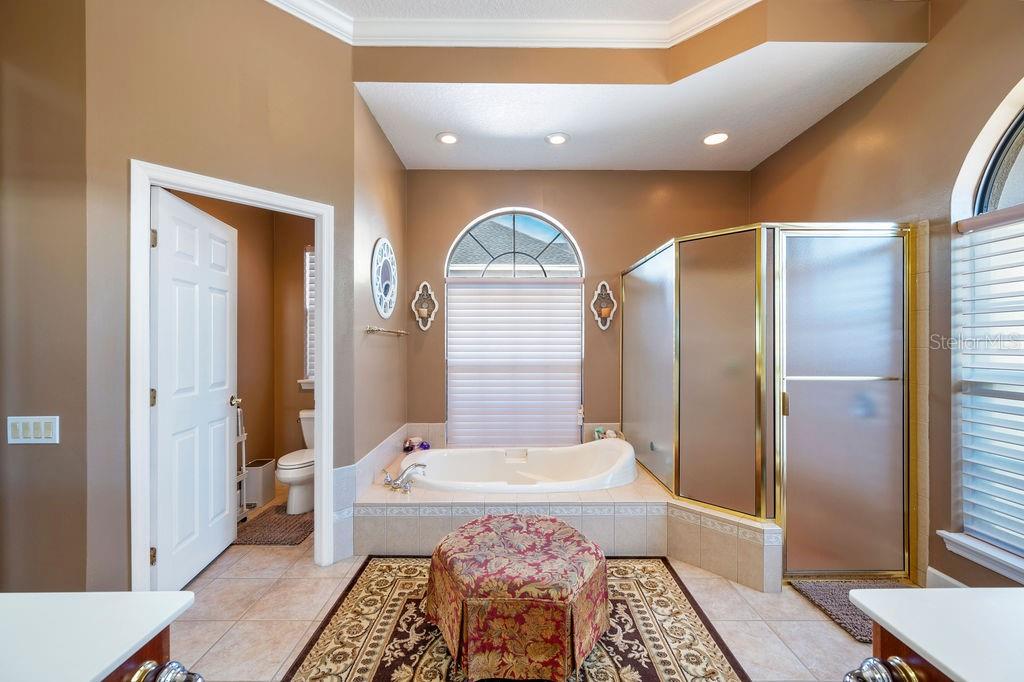 1217 VISTA HILLS DR