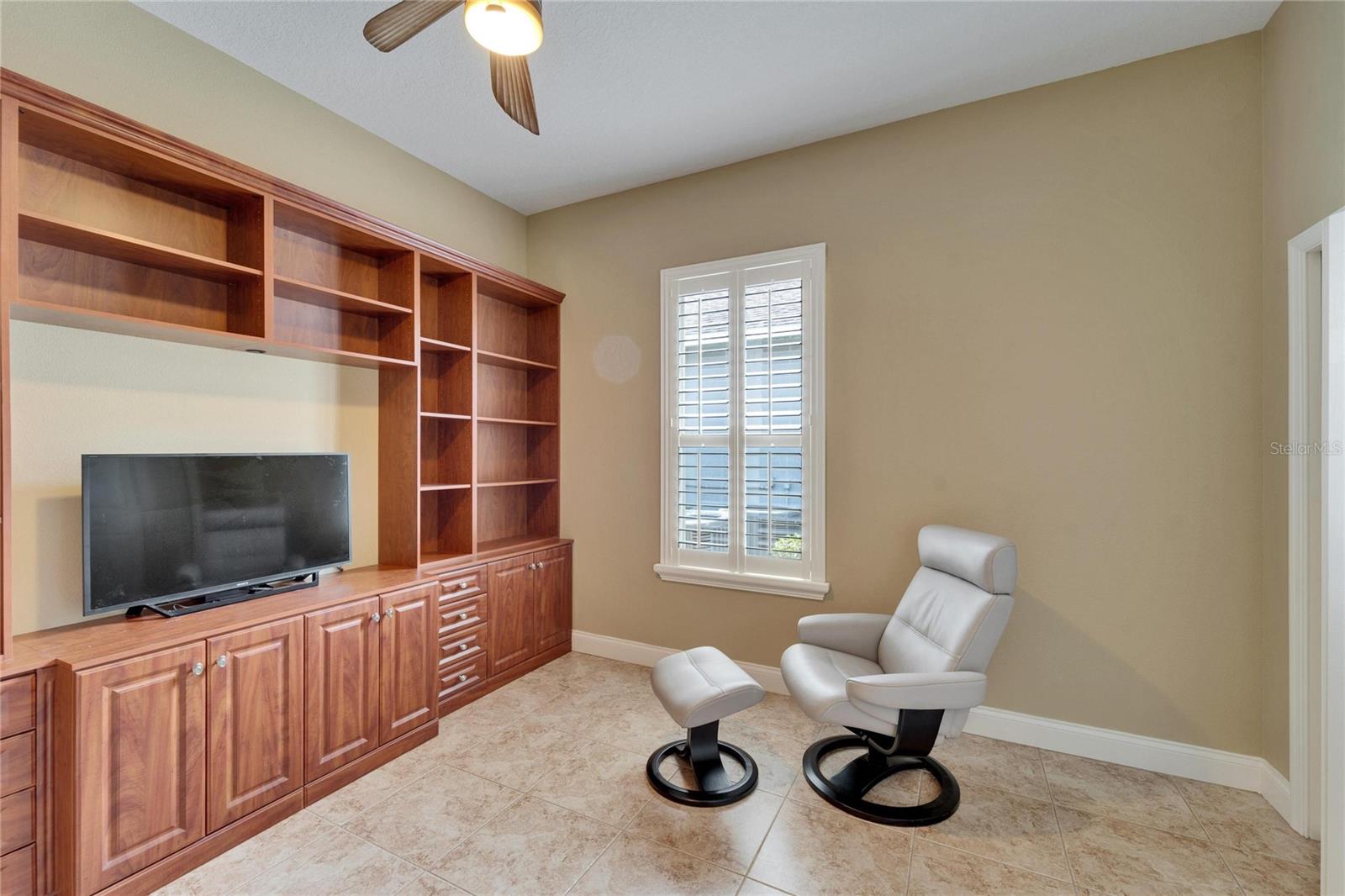 6907 EAGLE RIDGE BLVD