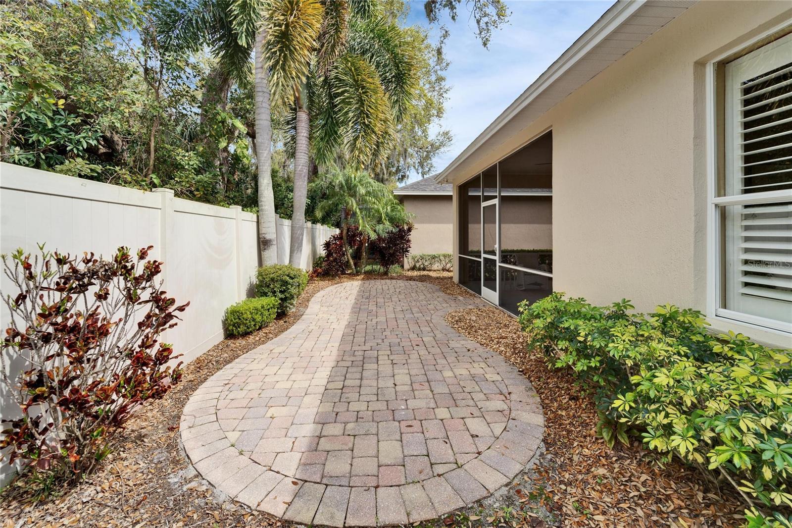 6907 EAGLE RIDGE BLVD