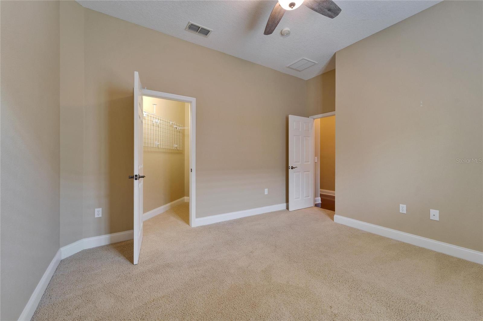 6907 EAGLE RIDGE BLVD