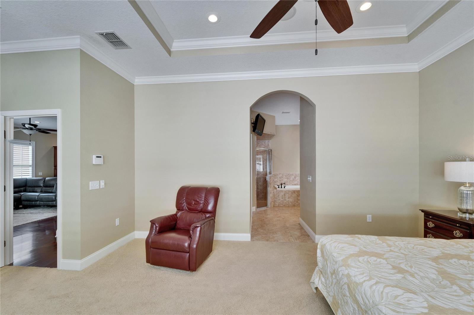 6907 EAGLE RIDGE BLVD