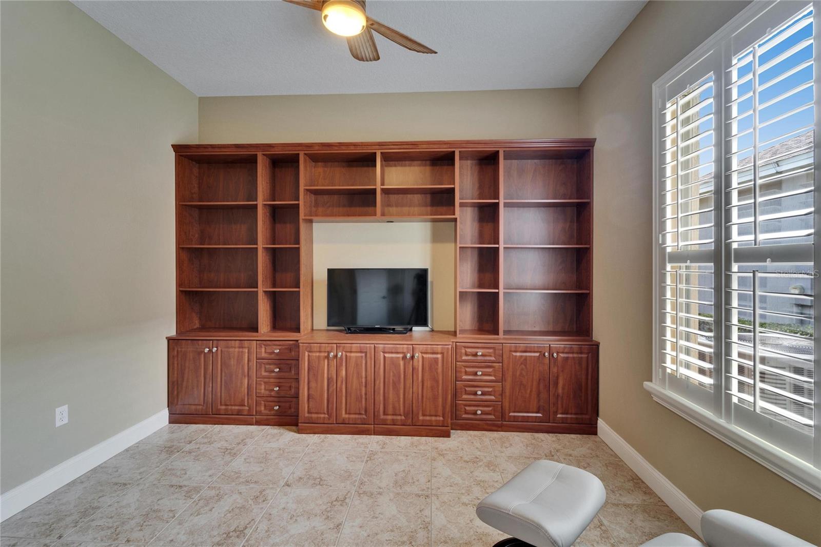 6907 EAGLE RIDGE BLVD