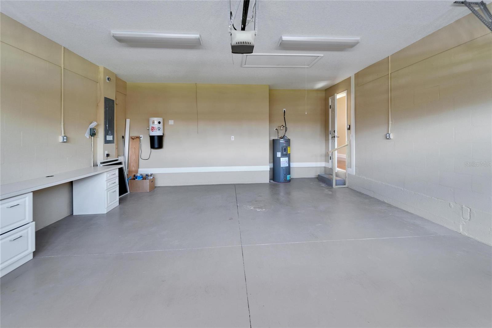 6907 EAGLE RIDGE BLVD