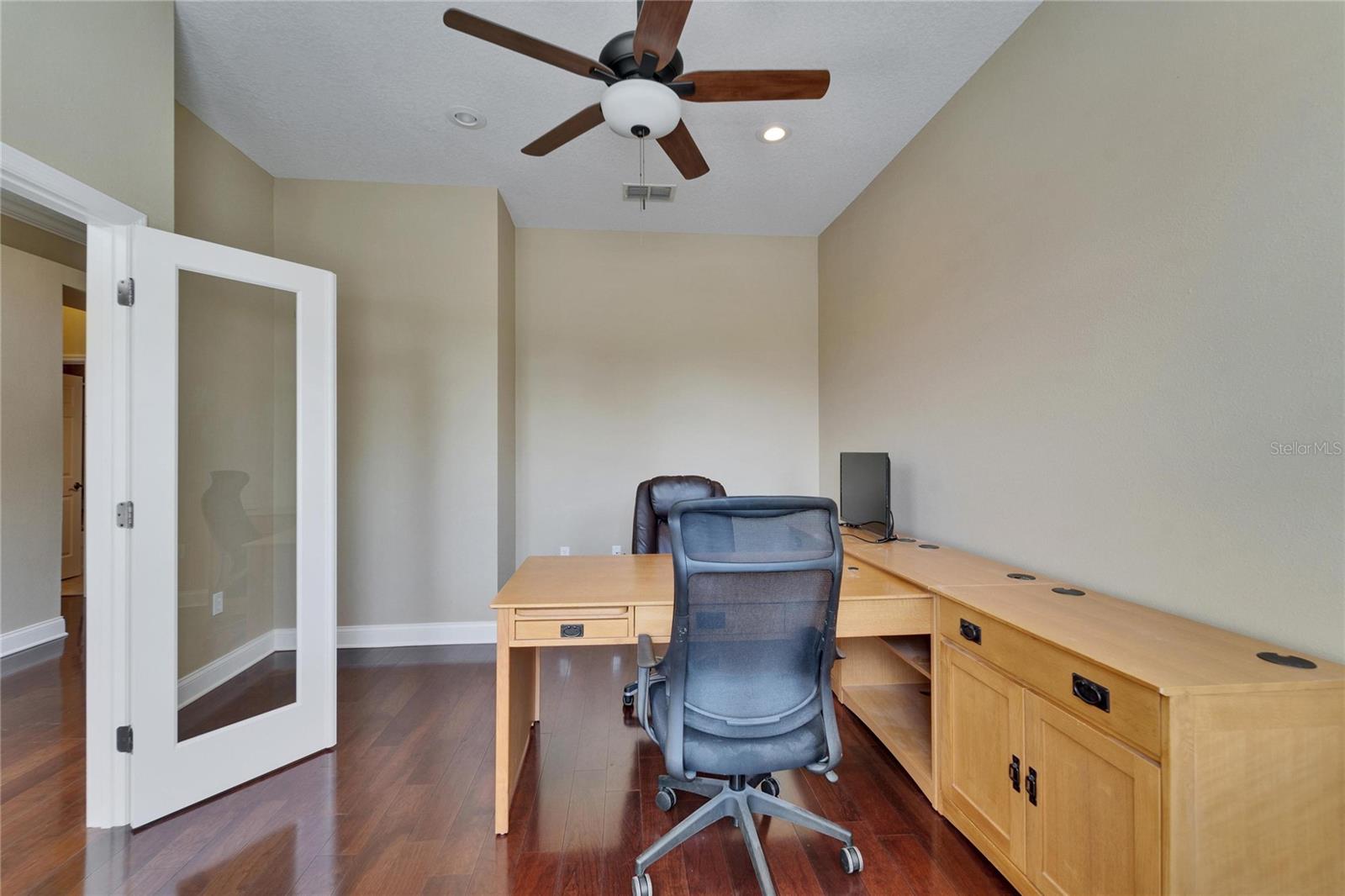 6907 EAGLE RIDGE BLVD