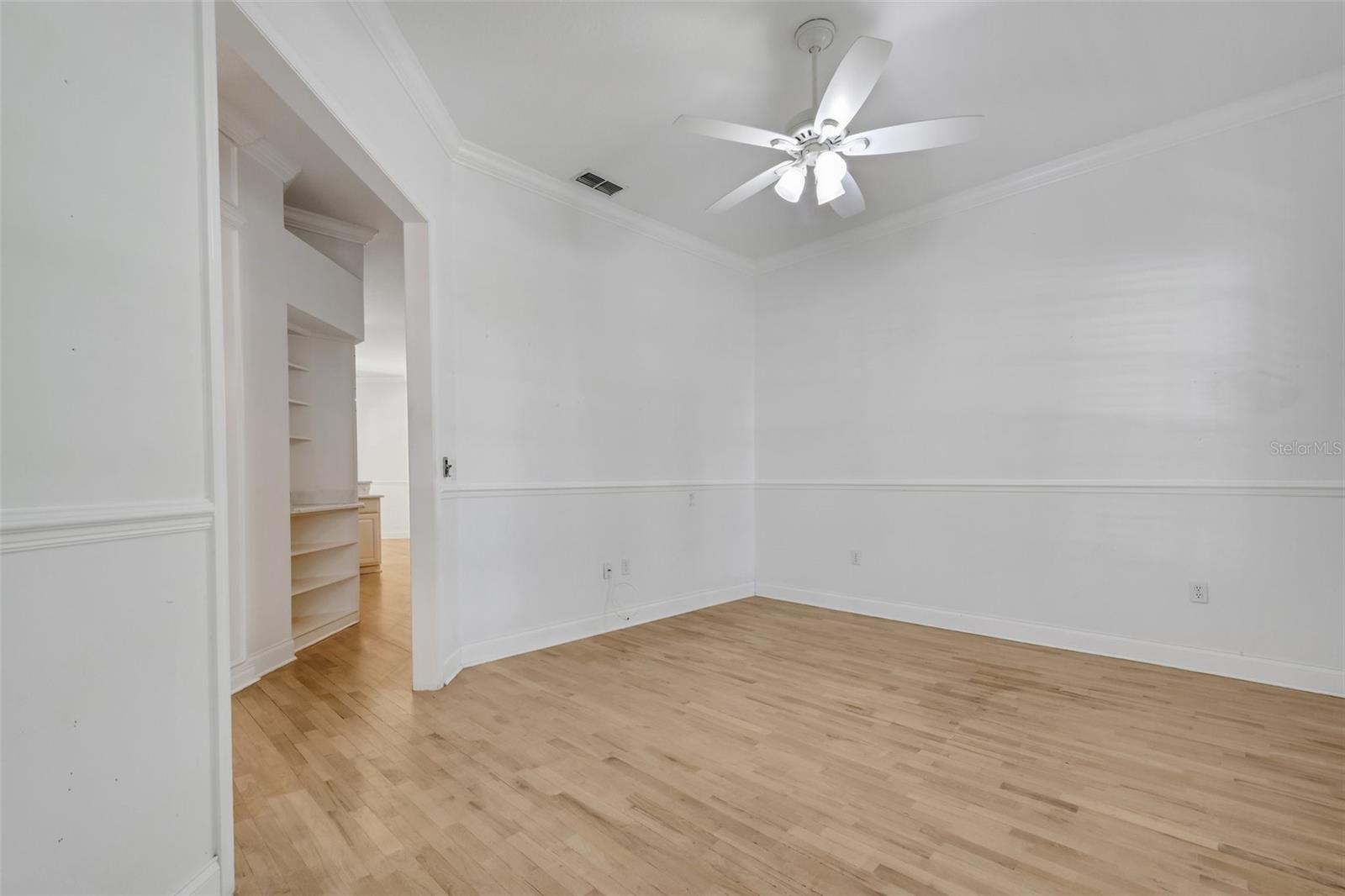 6704 CRESCENT LAKE DR