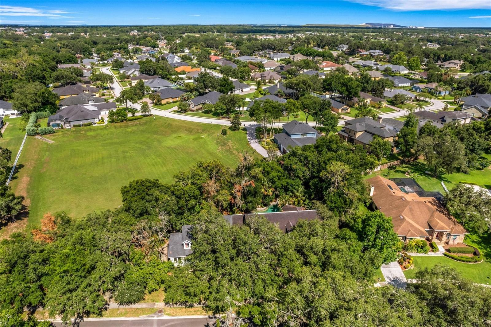 6704 CRESCENT LAKE DR