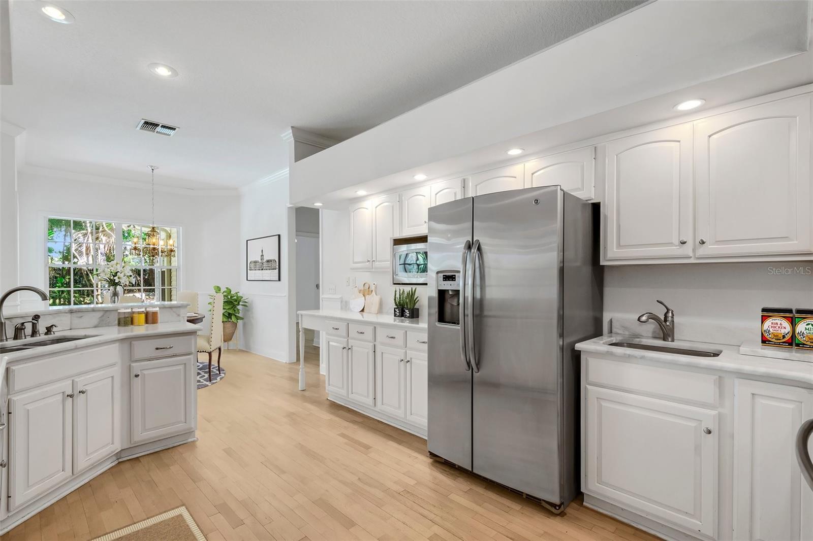 6704 CRESCENT LAKE DR