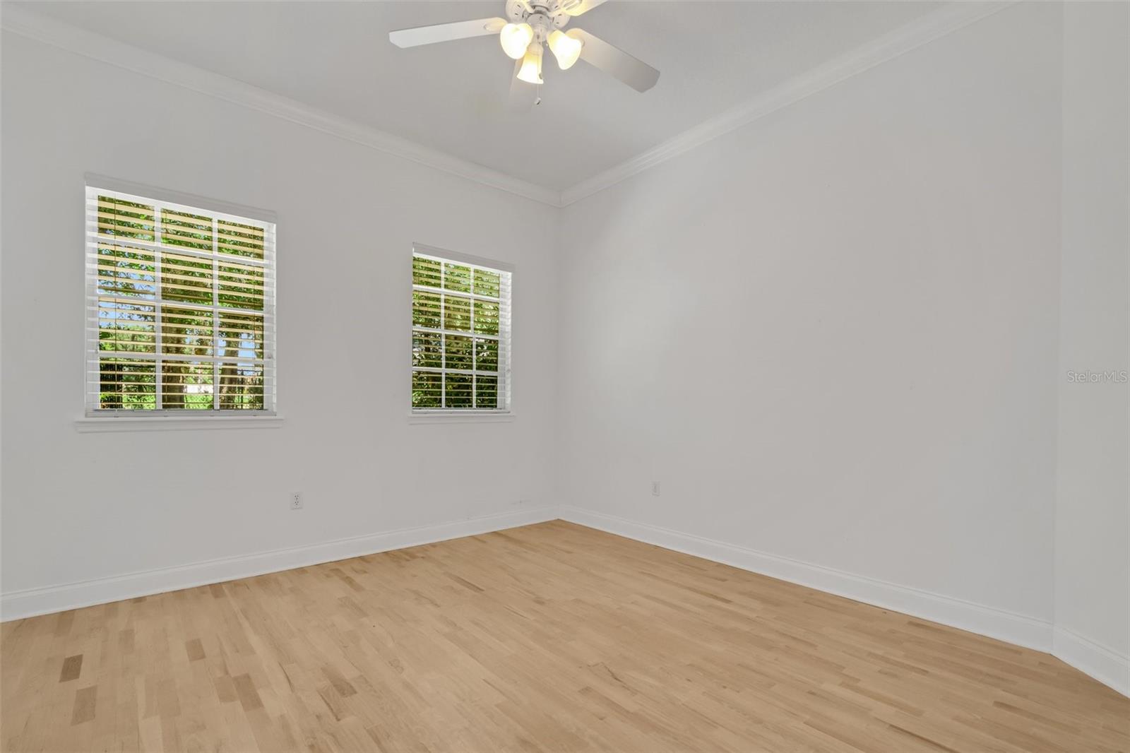 6704 CRESCENT LAKE DR