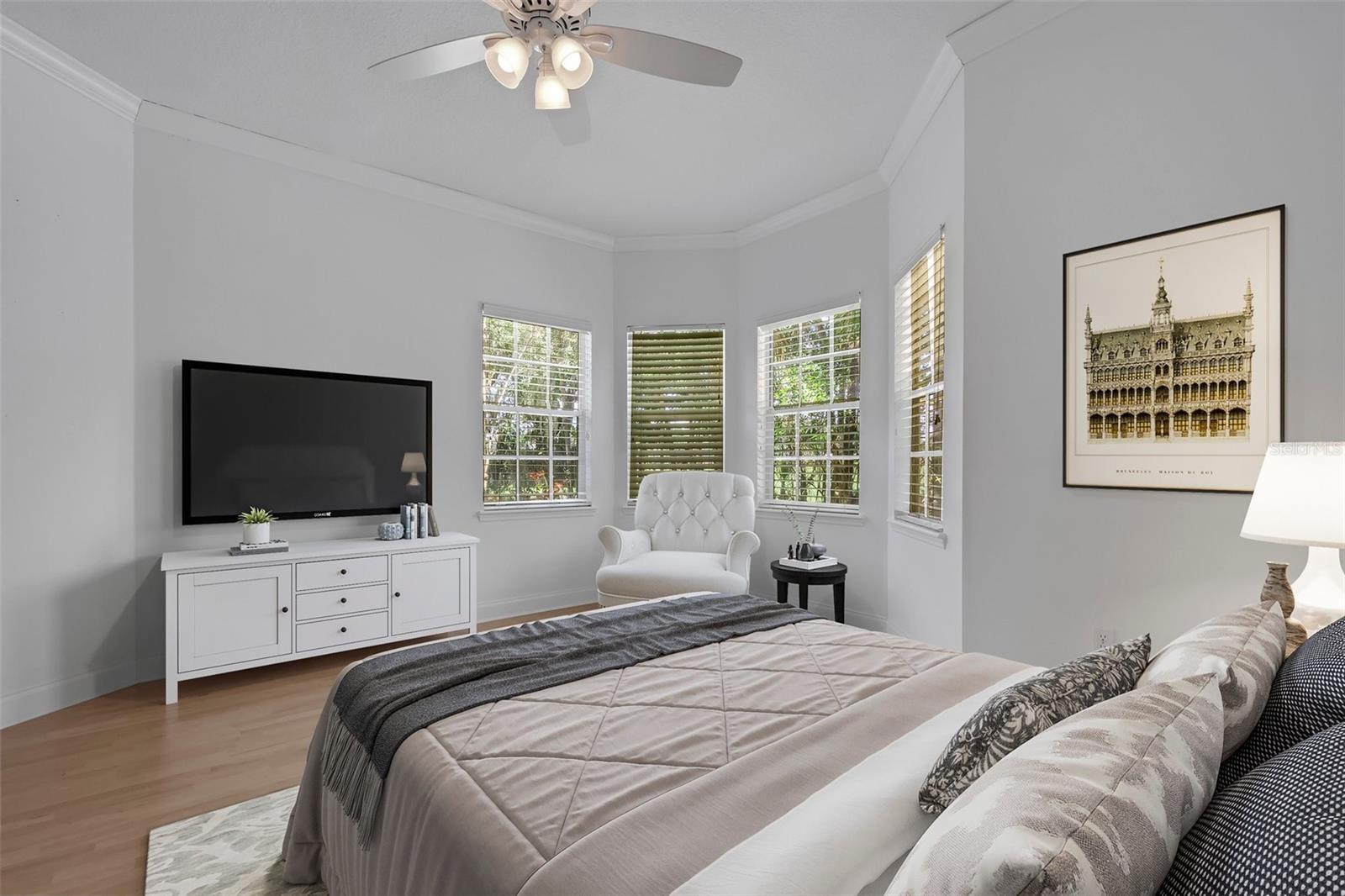 6704 CRESCENT LAKE DR