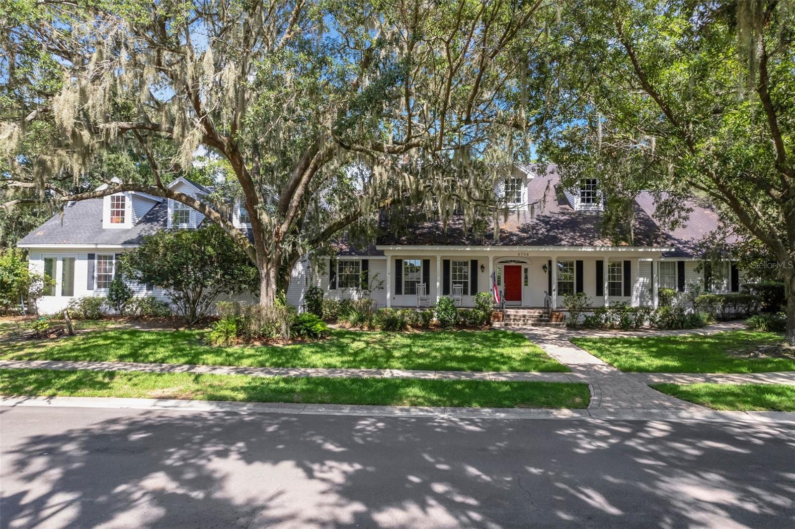 6704 CRESCENT LAKE DR