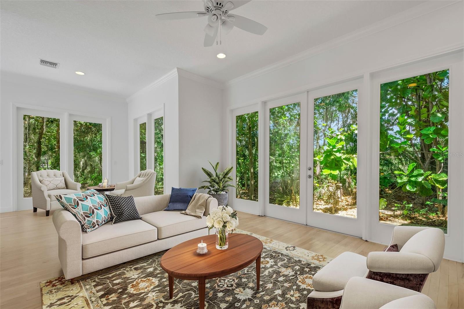 6704 CRESCENT LAKE DR