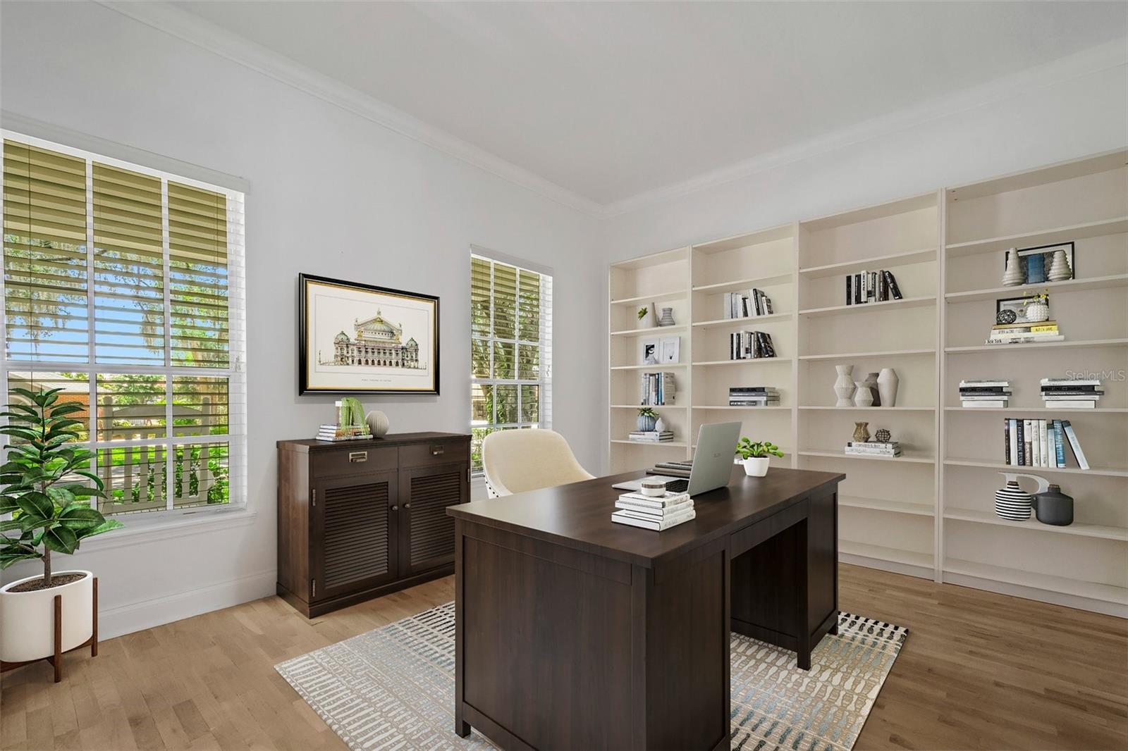 6704 CRESCENT LAKE DR