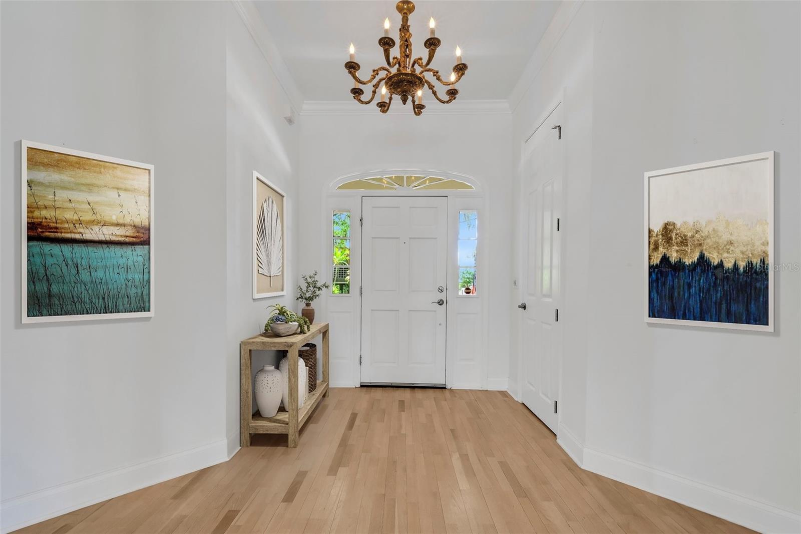 6704 CRESCENT LAKE DR