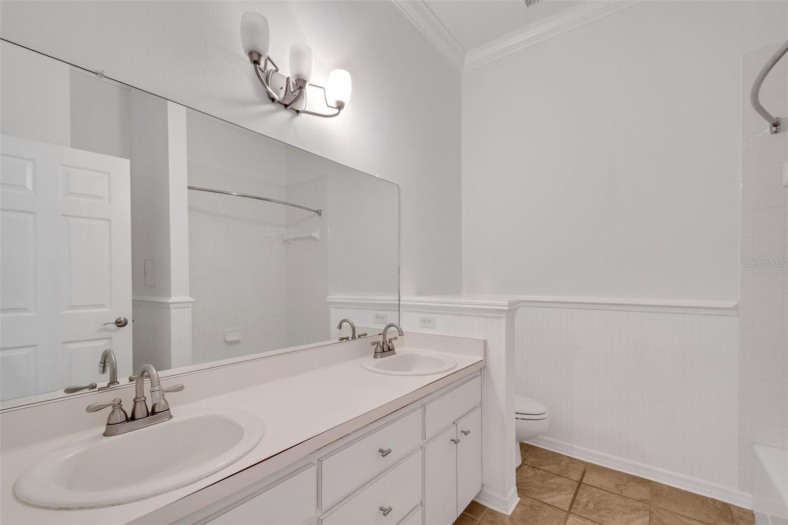 6704 CRESCENT LAKE DR