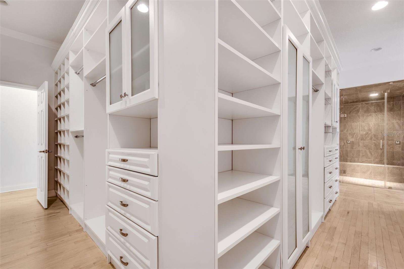 6704 CRESCENT LAKE DR